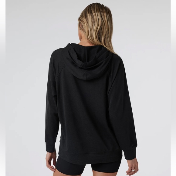 VUORI - HALO OVERSIZED HOODIE - Picture 2 of 8